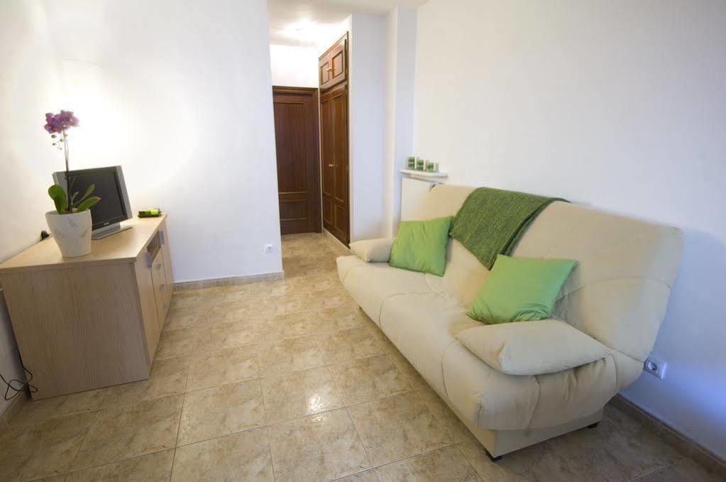 Apartments Figueres Фигерас Екстериор снимка