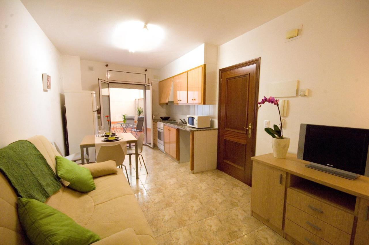 Apartments Figueres Фигерас Стая снимка